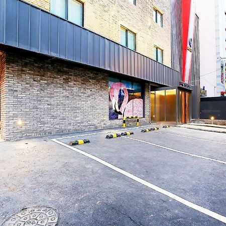 Hotel Flamingo Тэджон Экстерьер фото